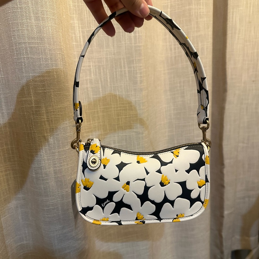 Coach Floral Swinger 20 CR509